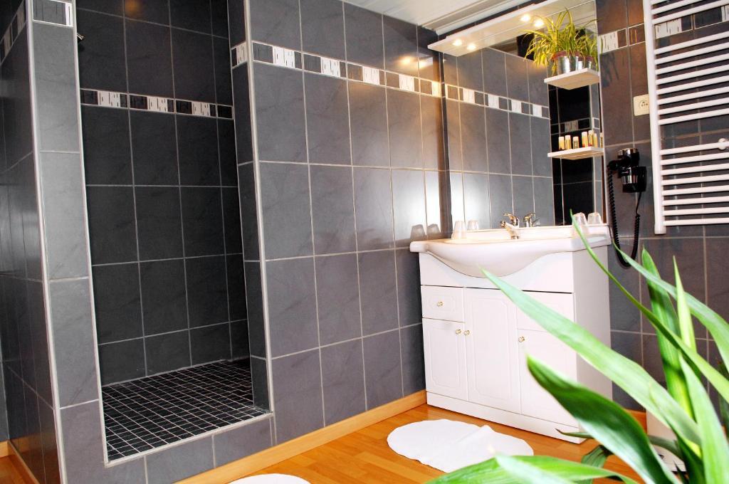 Bed En Breakfast Le Freyr Динант Екстериор снимка