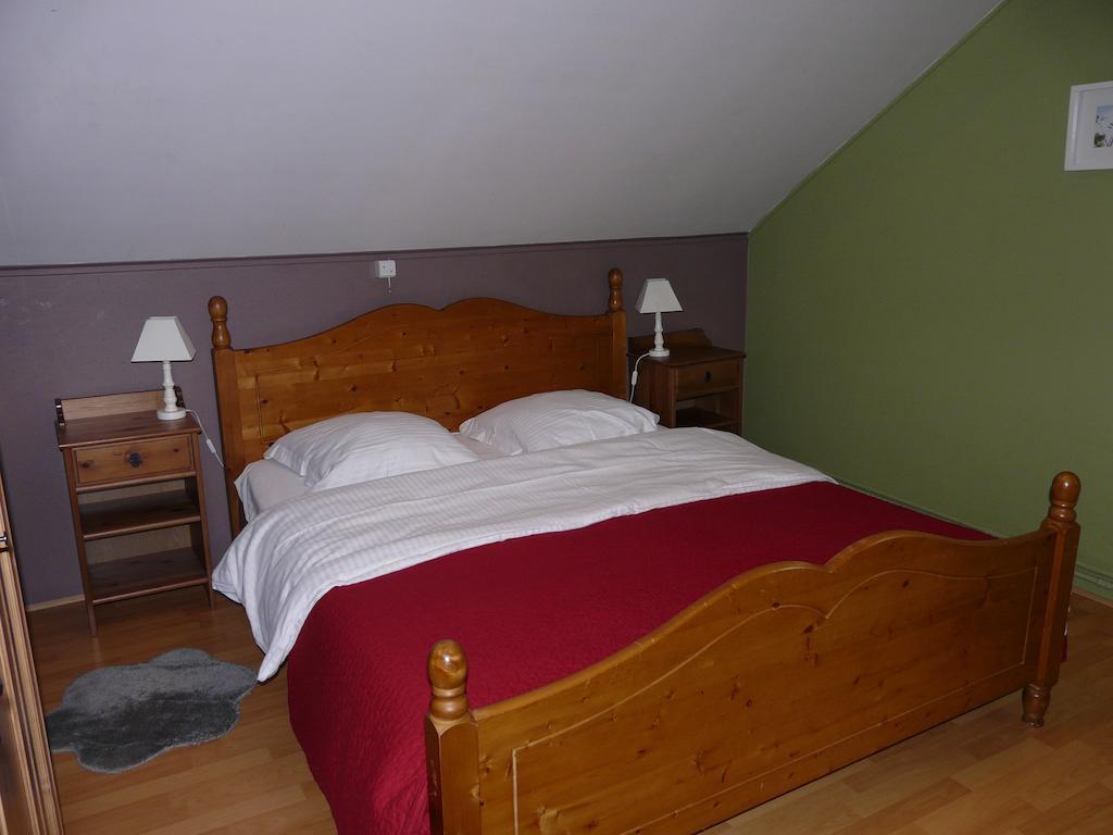 Bed En Breakfast Le Freyr Динант Екстериор снимка