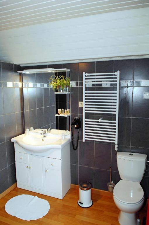 Bed En Breakfast Le Freyr Динант Стая снимка